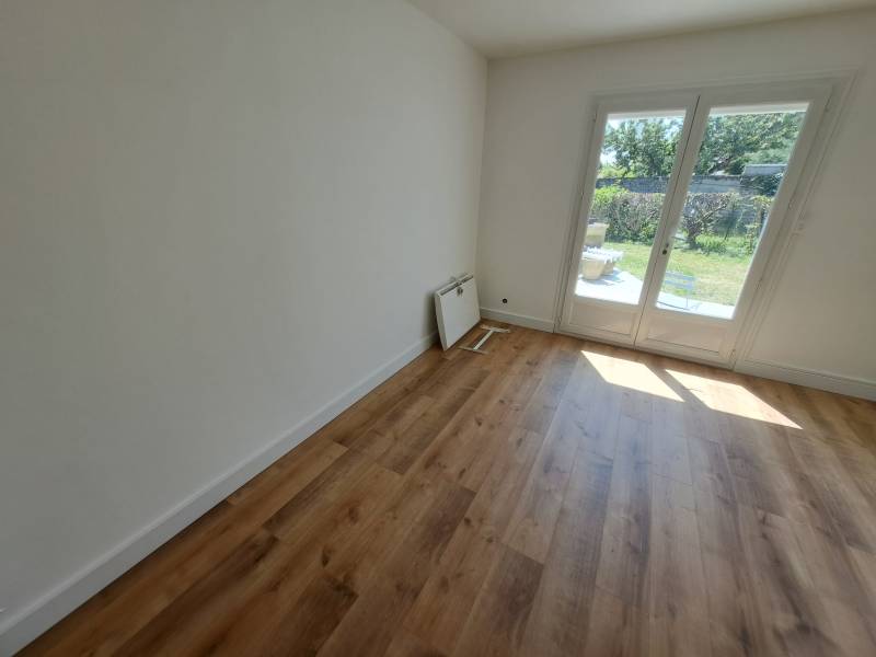 Pose d'un parquet stratifié dans une maison au HAVRE