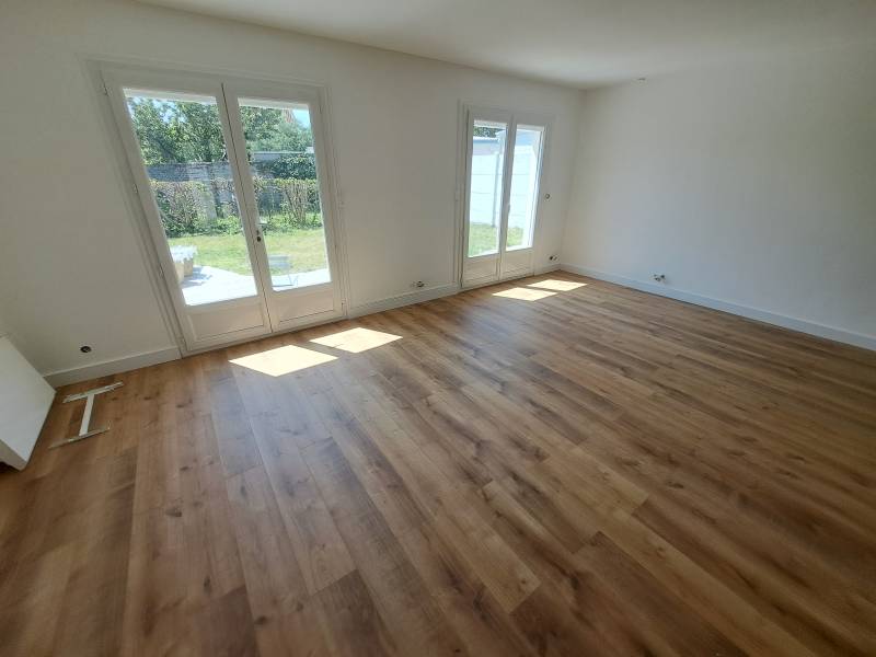 Pose d'un parquet stratifié dans une maison au HAVRE