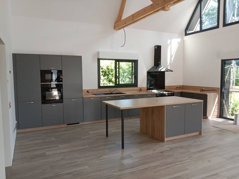 Installation d'une cuisine aménagée sur mesure à Epouville