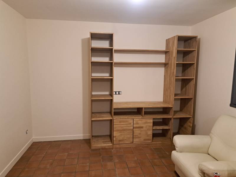 Conception d'un meuble TV sur mesure dans une maison à Notre Dame du Bec