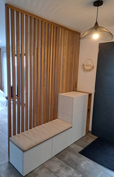 Conception d'une claustra en chêne sur mesure 