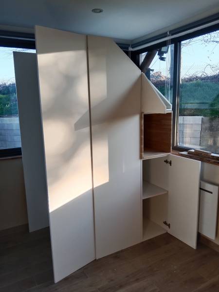 Conception d'un meuble d'entrée dans une maison contemporaine à Goderville