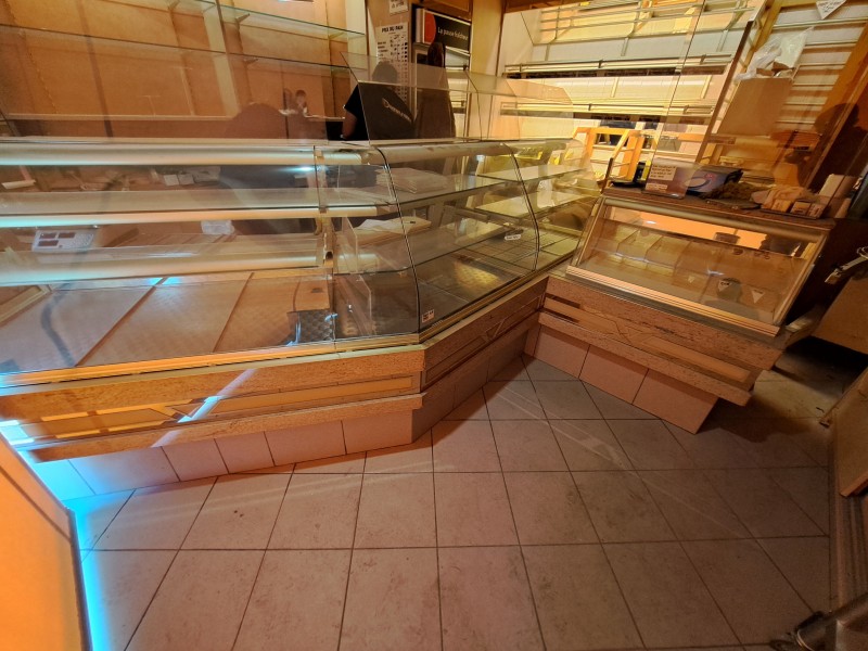 Rénovation d'une vitrine de boulangerie au Havre 76
