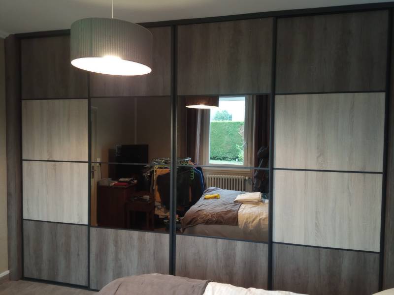 Pose d'un dressing sur mesure à St Romain de Colbosc