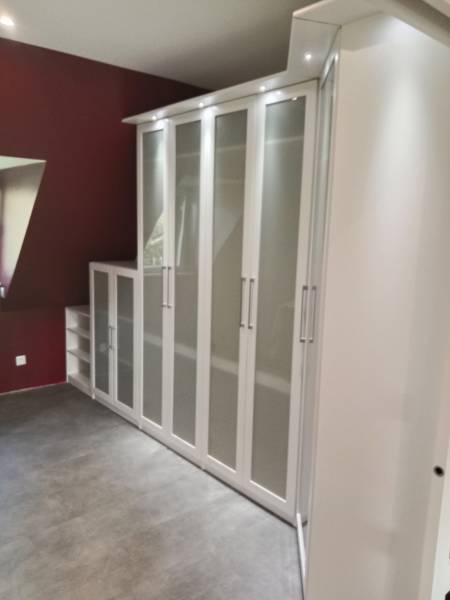 Installation d'un dressing sur mesure dans une maison à Criquetot l'Esneval