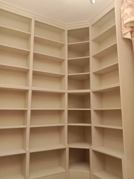 Conception d'une bibliothèque sur mesure à Etretat