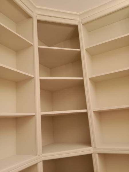 Conception d'une bibliothèque sur mesure à Etretat